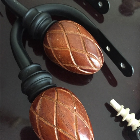 Curtain grip - Picture 3 of 3